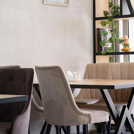 Art Hotel Батуми Экстерьер фото
