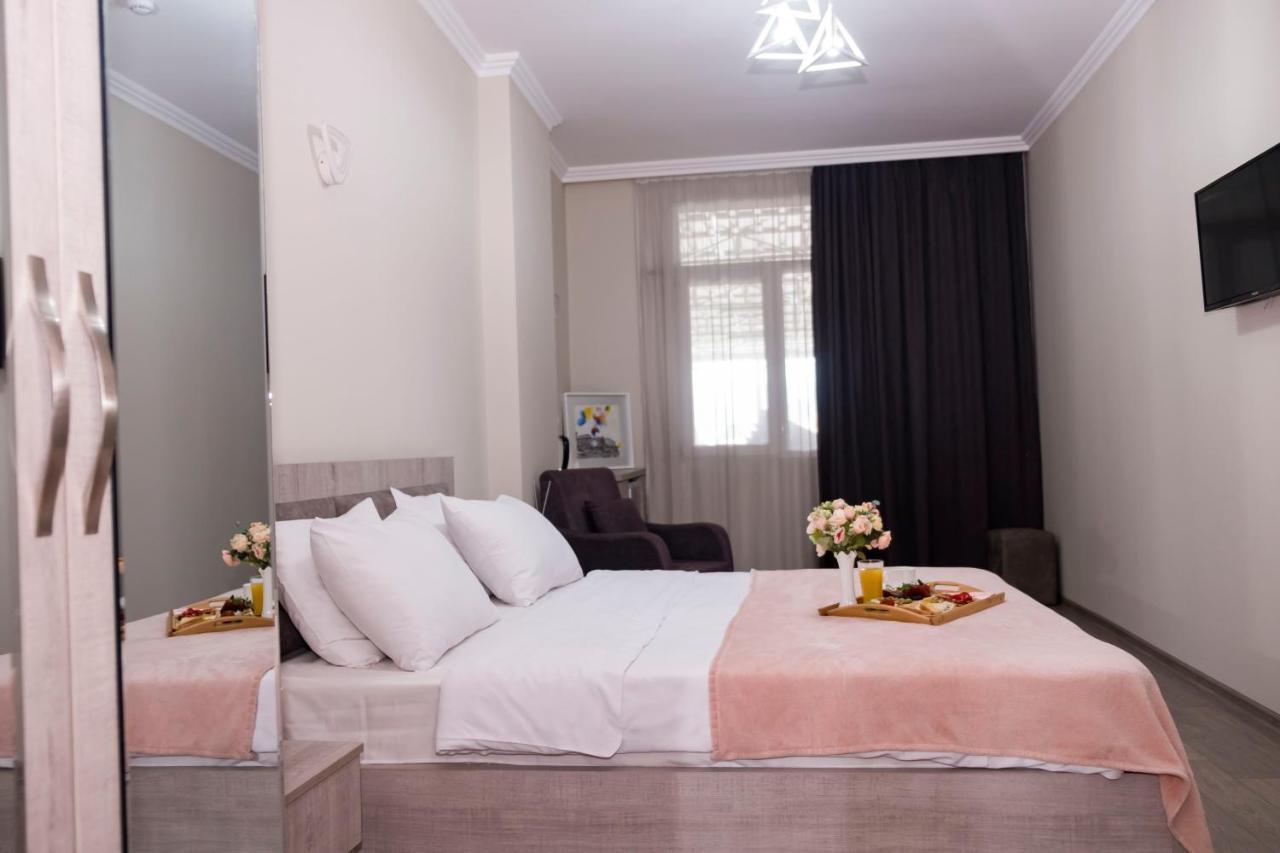Art Hotel Батуми Экстерьер фото