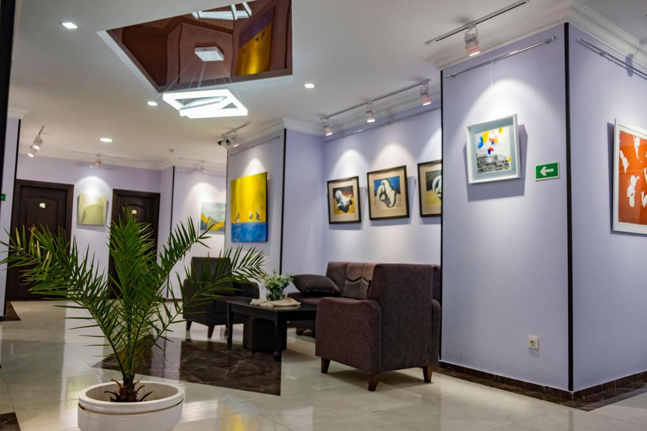 Art Hotel Батуми Экстерьер фото