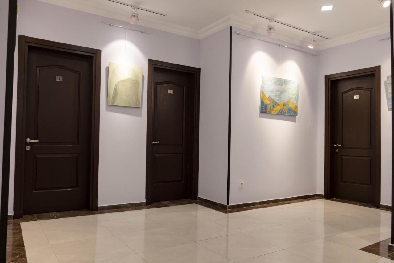 Art Hotel Батуми Экстерьер фото